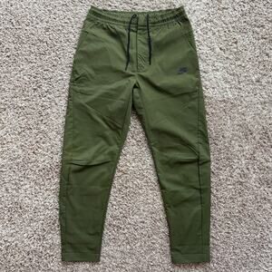 Nike Sportswear Tech Essential Commuter Pants Unlined DH4224 Green Men’s Size S